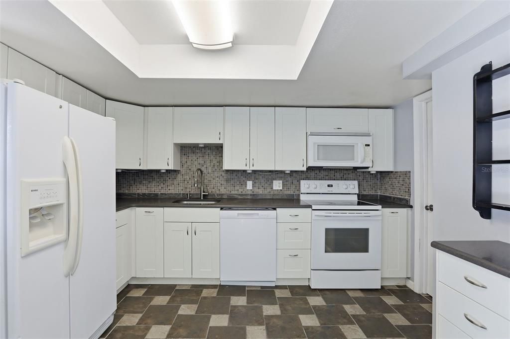 Active With Contract: $289,000 (3 beds, 2 baths, 1519 Square Feet)