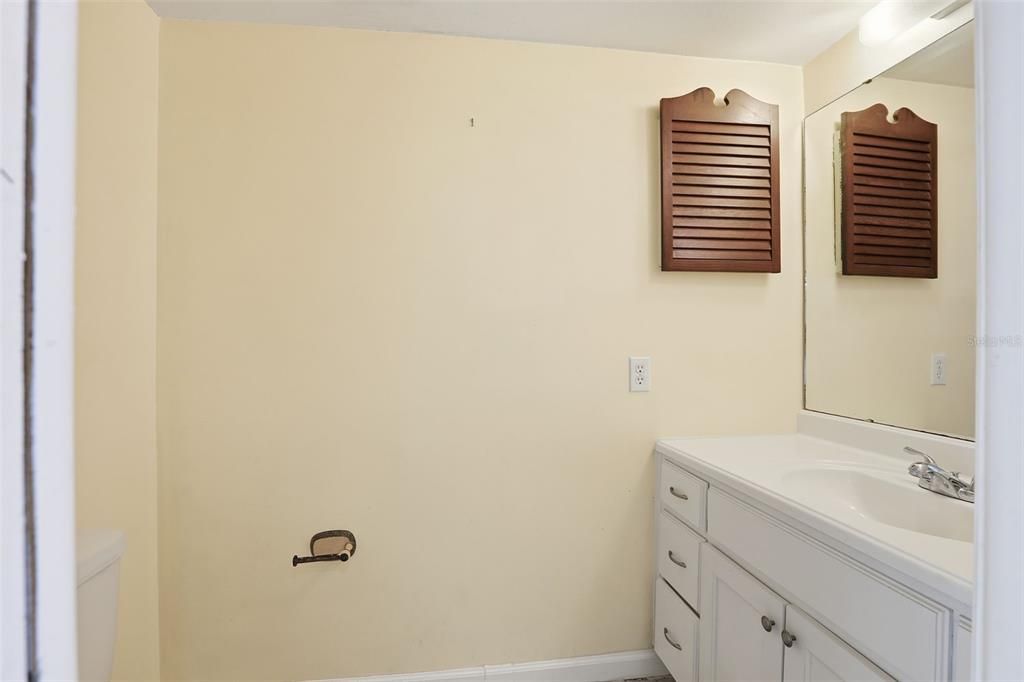 Active With Contract: $289,000 (3 beds, 2 baths, 1519 Square Feet)