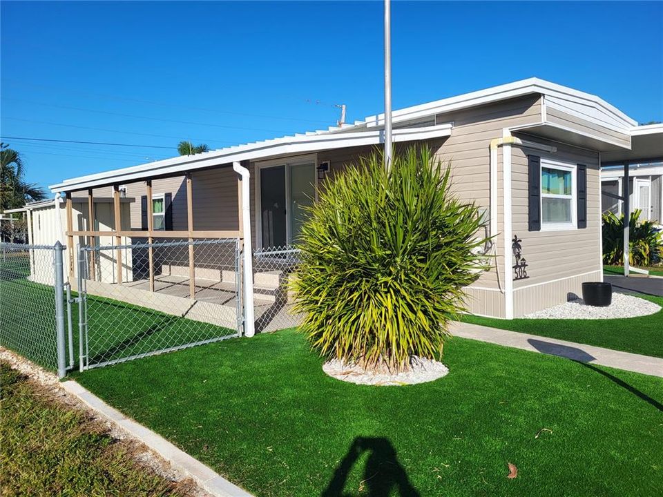 待售: $195,000 (2 贝兹, 2 浴室, 804 平方英尺)