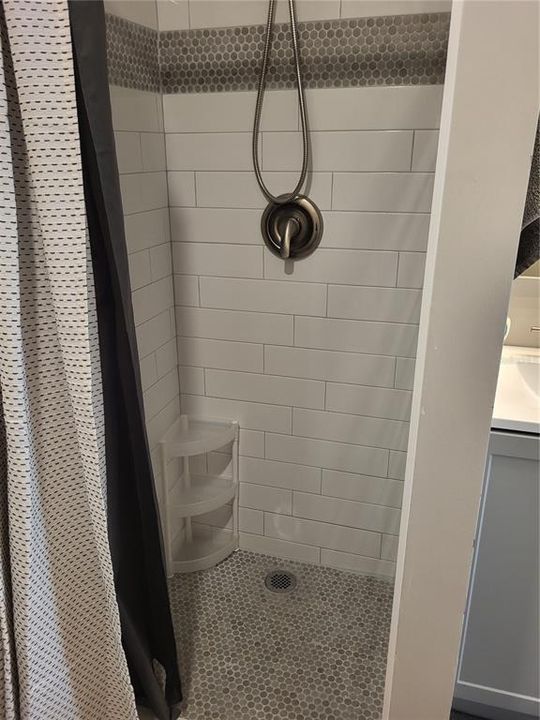 待售: $195,000 (2 贝兹, 2 浴室, 804 平方英尺)