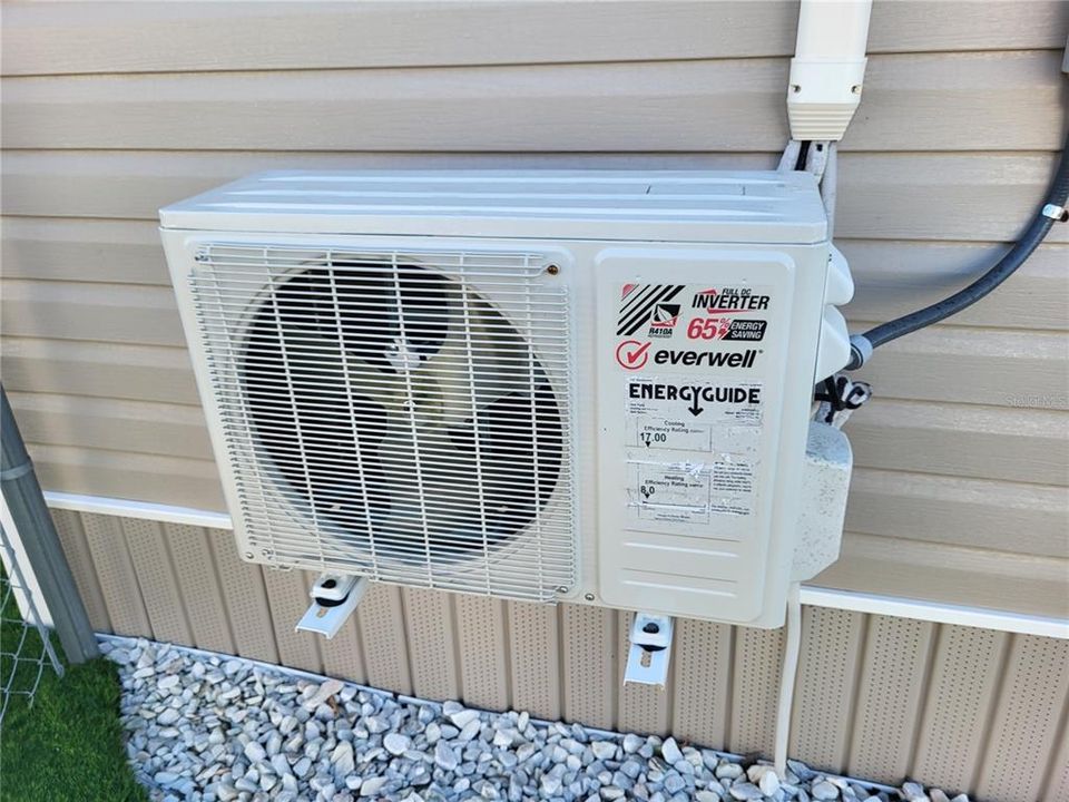 待售: $195,000 (2 贝兹, 2 浴室, 804 平方英尺)