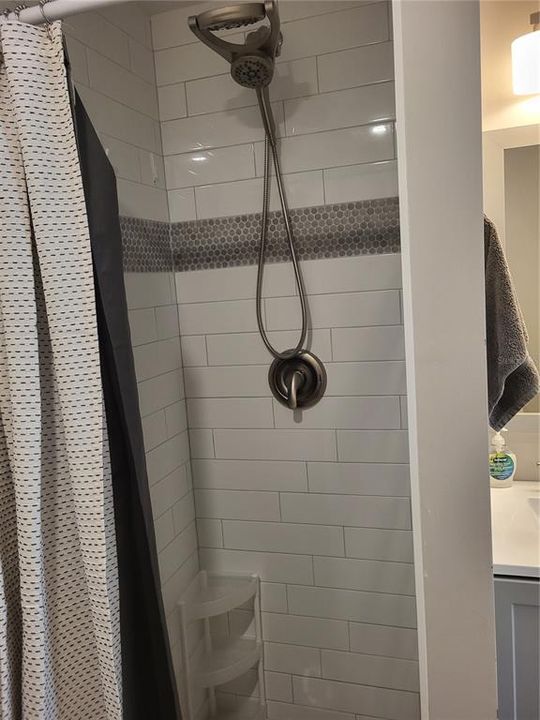 待售: $195,000 (2 贝兹, 2 浴室, 804 平方英尺)