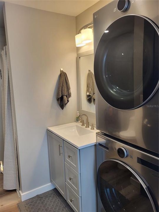 待售: $195,000 (2 贝兹, 2 浴室, 804 平方英尺)