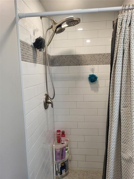 待售: $195,000 (2 贝兹, 2 浴室, 804 平方英尺)