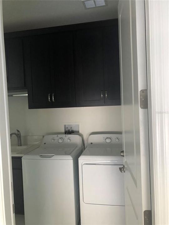 For Rent: $2,700 (2 beds, 2 baths, 1793 Square Feet)
