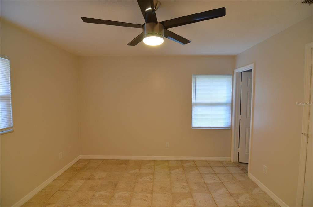 待售: $379,900 (3 贝兹, 2 浴室, 1107 平方英尺)