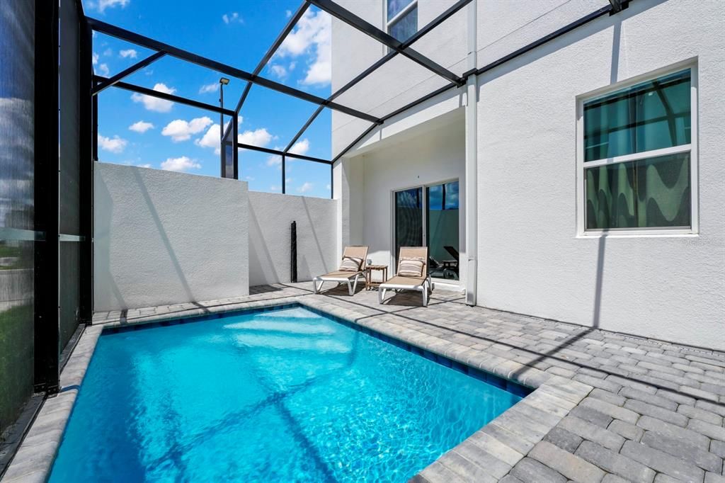 For Sale: $415,000 (5 beds, 4 baths, 2143 Square Feet)