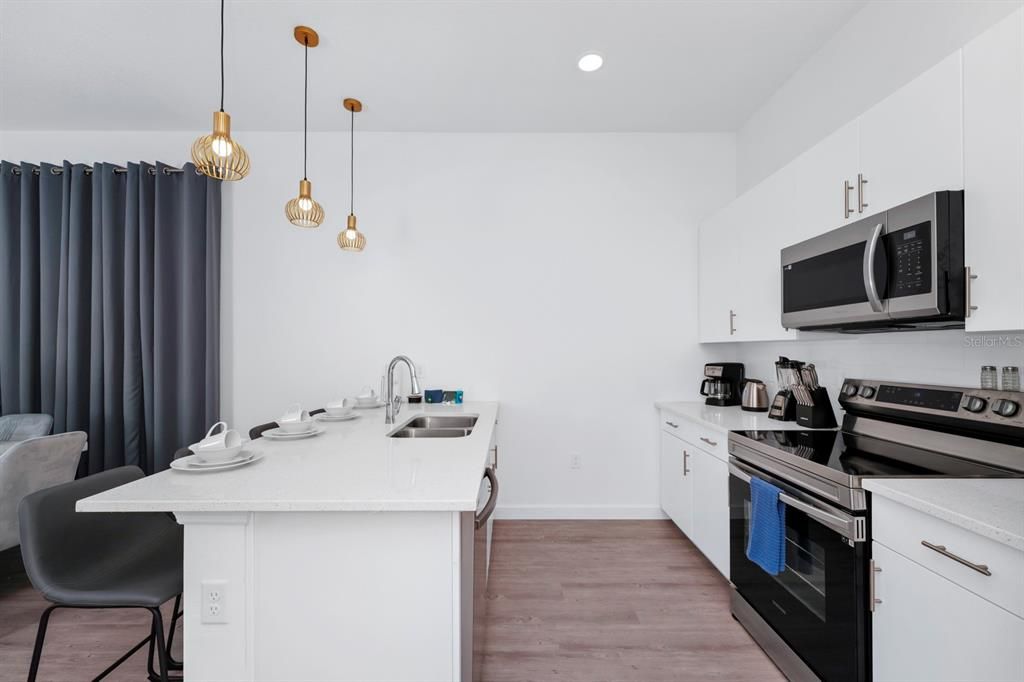 For Sale: $415,000 (5 beds, 4 baths, 2143 Square Feet)