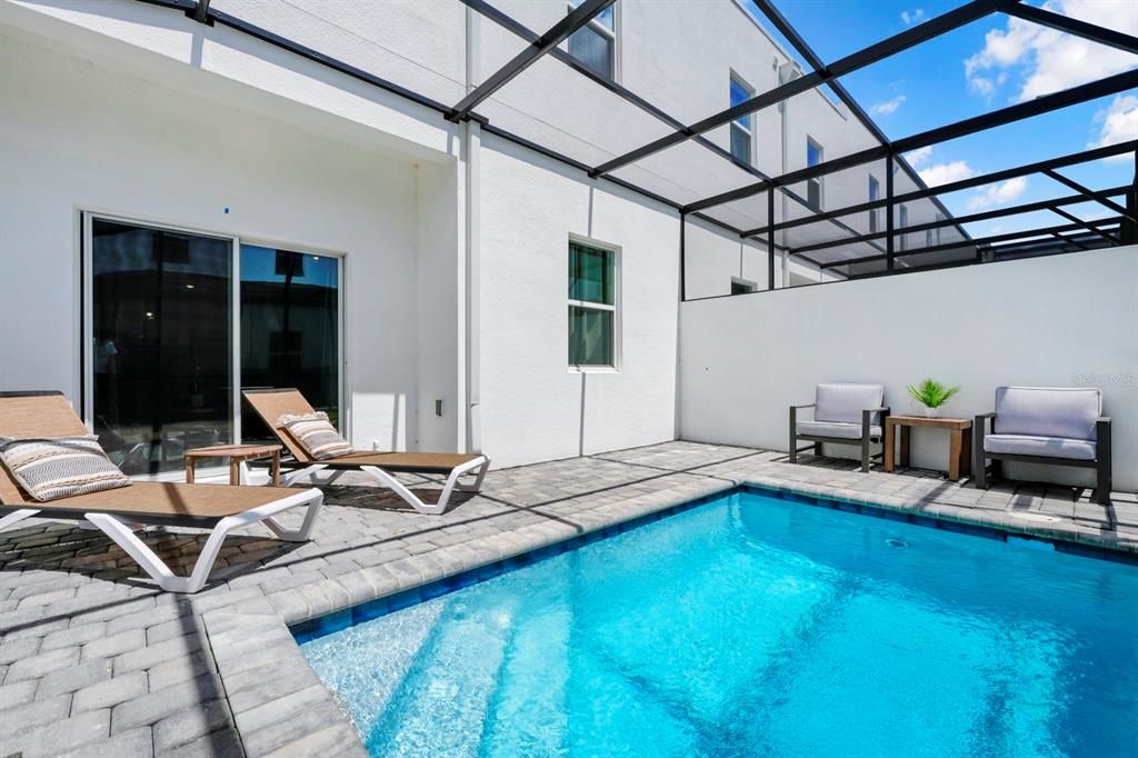 For Sale: $415,000 (5 beds, 4 baths, 2143 Square Feet)