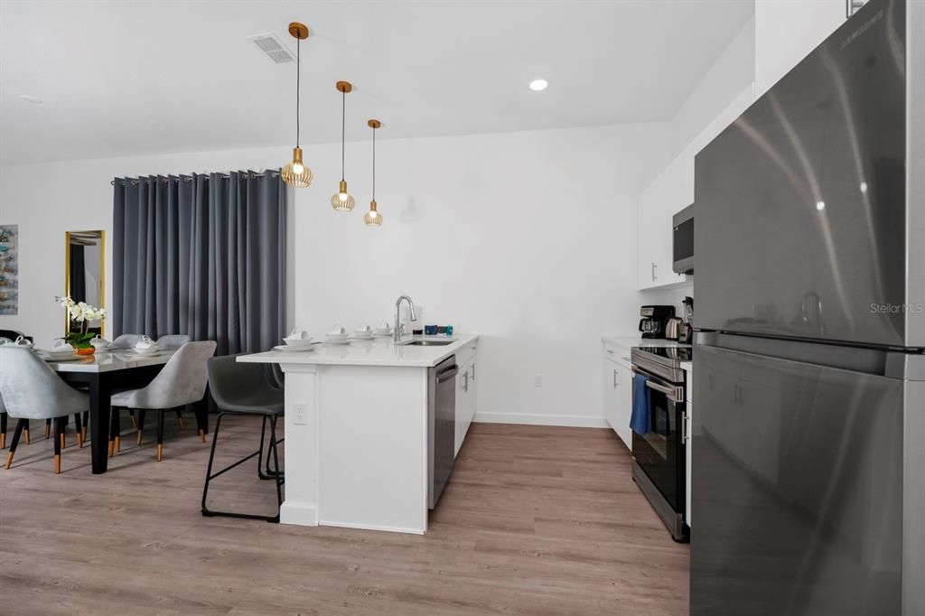 For Sale: $415,000 (5 beds, 4 baths, 2143 Square Feet)