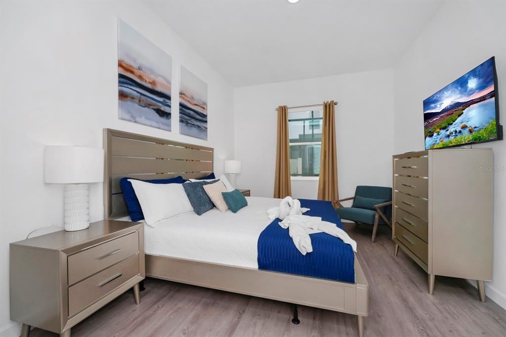 For Sale: $415,000 (5 beds, 4 baths, 2143 Square Feet)