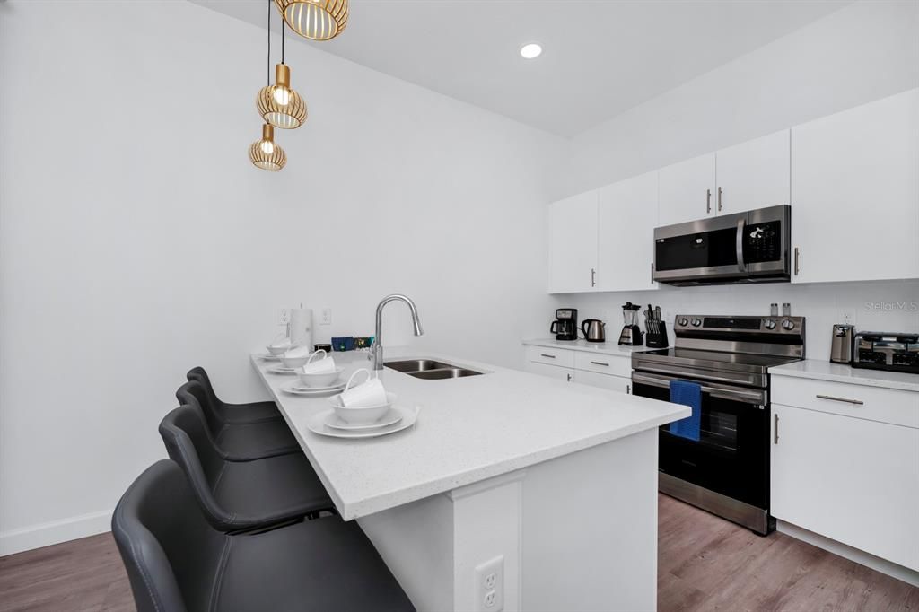 For Sale: $415,000 (5 beds, 4 baths, 2143 Square Feet)