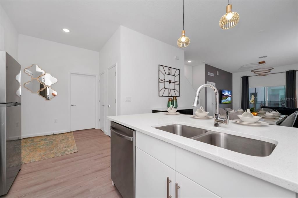 For Sale: $415,000 (5 beds, 4 baths, 2143 Square Feet)