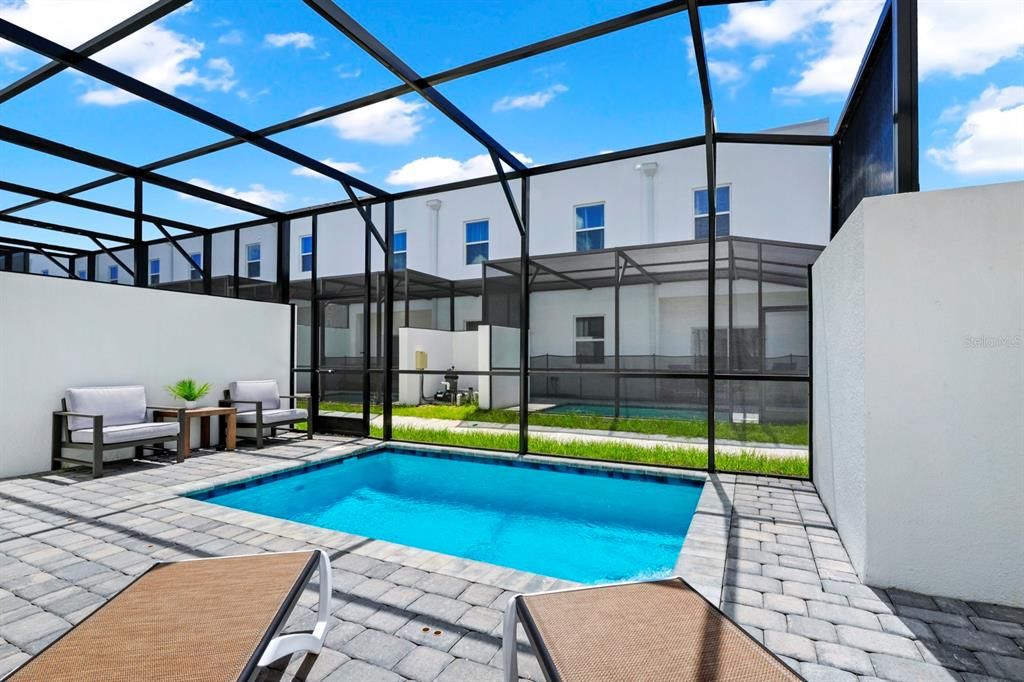 For Sale: $415,000 (5 beds, 4 baths, 2143 Square Feet)