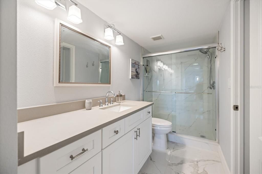 For Sale: $204,000 (1 beds, 1 baths, 763 Square Feet)