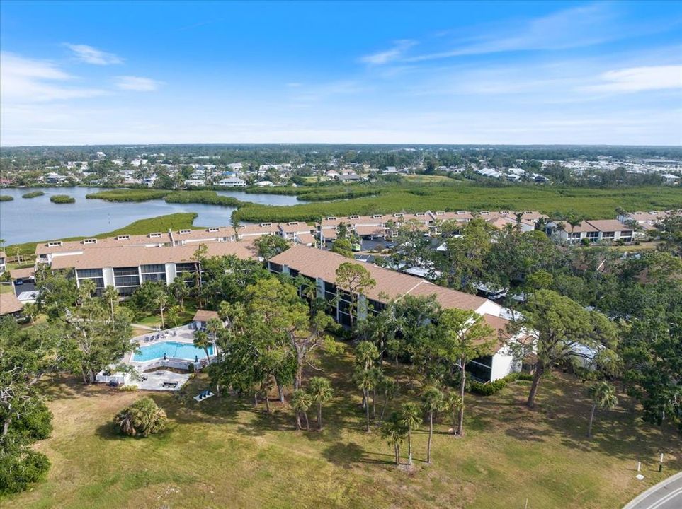 For Sale: $204,000 (1 beds, 1 baths, 763 Square Feet)