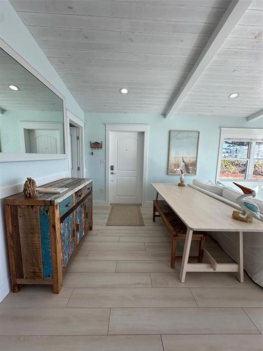 В аренду: $8,000 (3 спален, 2 ванн, 1300 Квадратных фут)