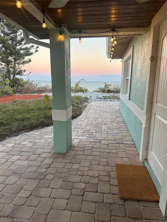 В аренду: $8,000 (3 спален, 2 ванн, 1300 Квадратных фут)