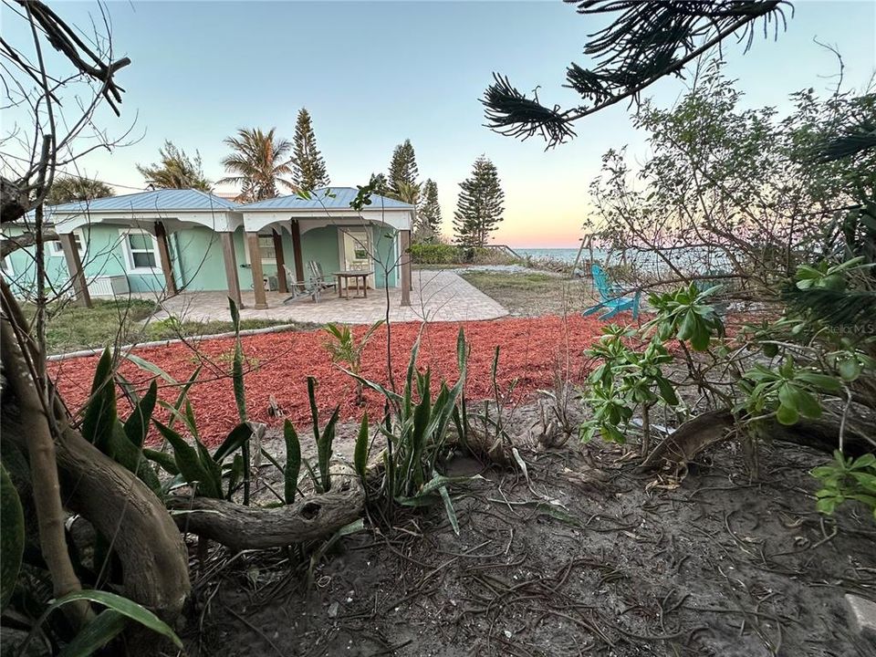 В аренду: $8,000 (3 спален, 2 ванн, 1300 Квадратных фут)