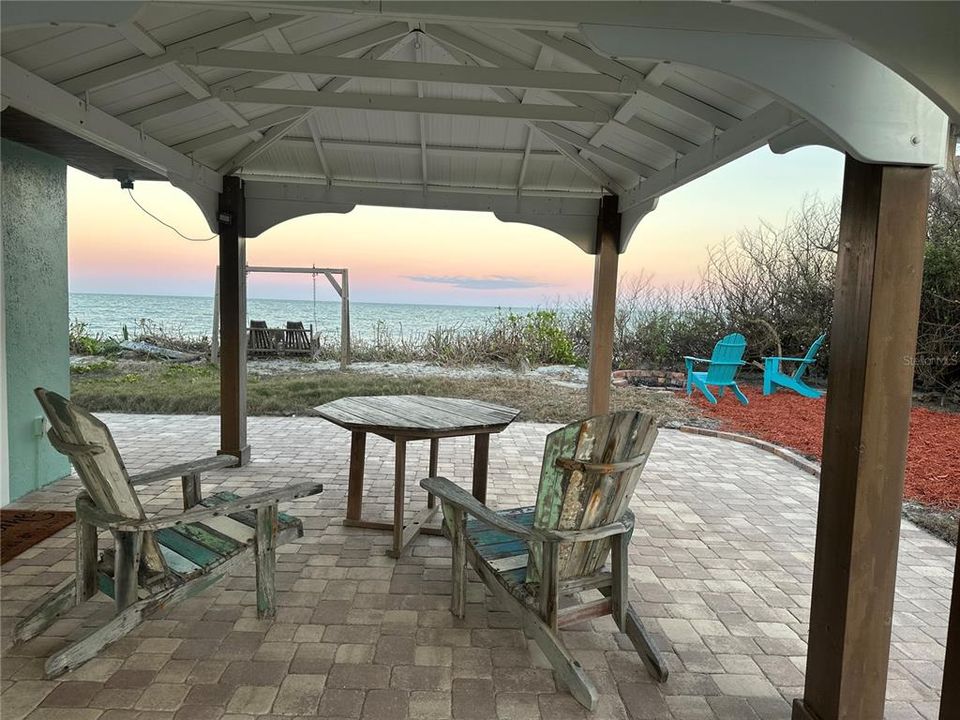 В аренду: $8,000 (3 спален, 2 ванн, 1300 Квадратных фут)