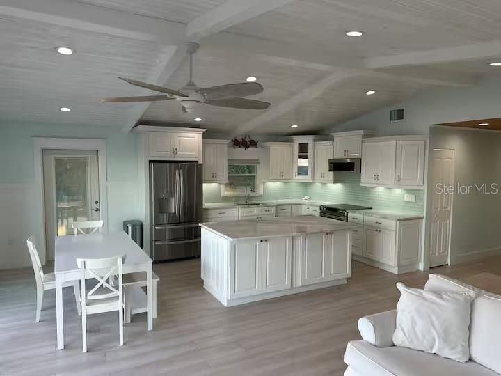 В аренду: $8,000 (3 спален, 2 ванн, 1300 Квадратных фут)