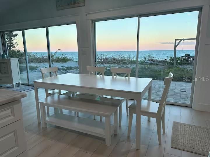 В аренду: $8,000 (3 спален, 2 ванн, 1300 Квадратных фут)