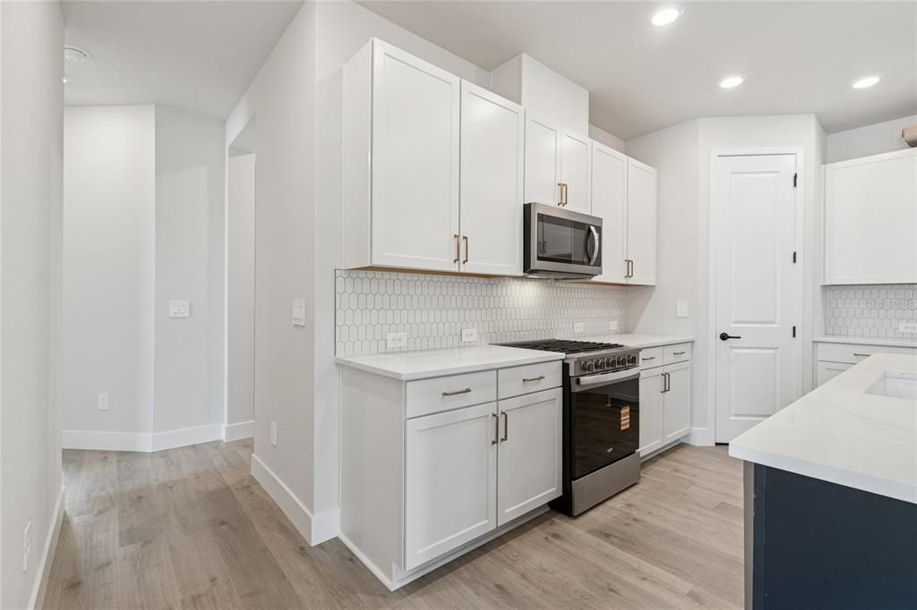 На продажу: $489,990 (2 спален, 2 ванн, 1542 Квадратных фут)