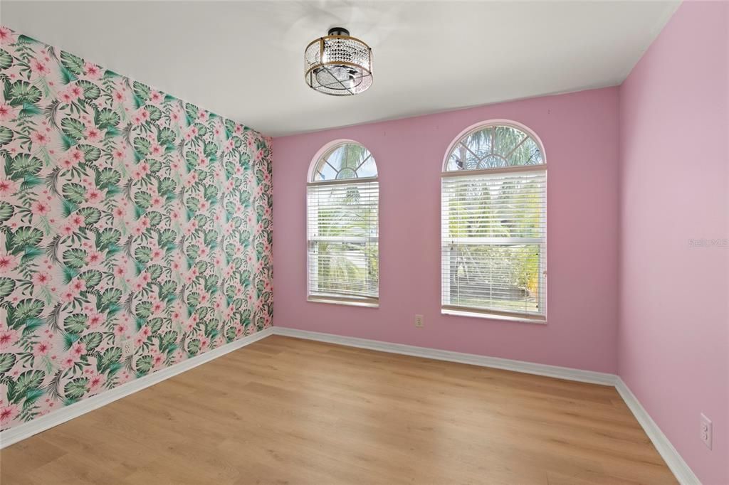 Activo con contrato: $349,999 (3 camas, 2 baños, 1486 Pies cuadrados)