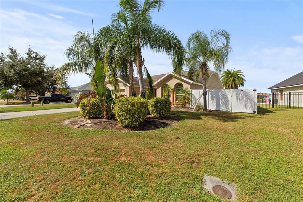 Activo con contrato: $349,999 (3 camas, 2 baños, 1486 Pies cuadrados)