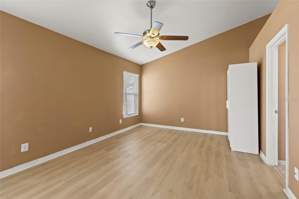 Activo con contrato: $349,999 (3 camas, 2 baños, 1486 Pies cuadrados)