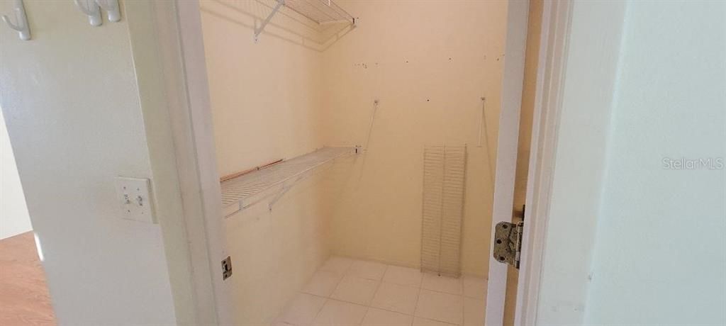 For Sale: $339,900 (3 beds, 2 baths, 1195 Square Feet)