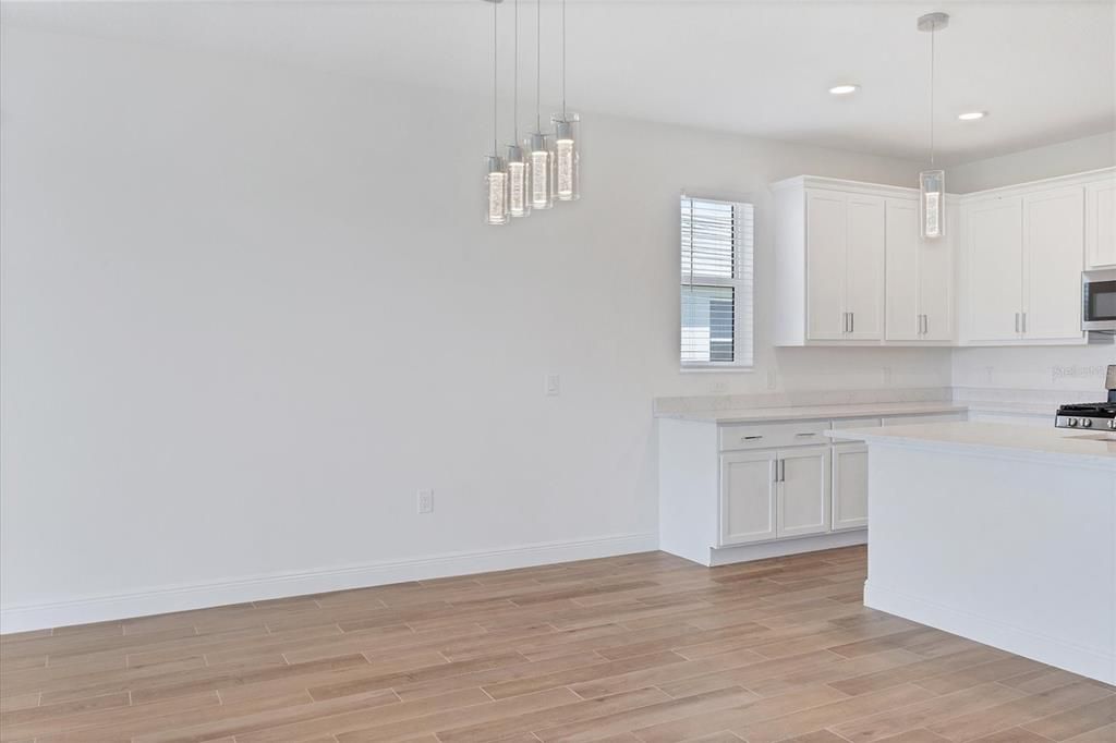 出租: $3,500 (3 贝兹, 2 浴室, 1764 平方英尺)