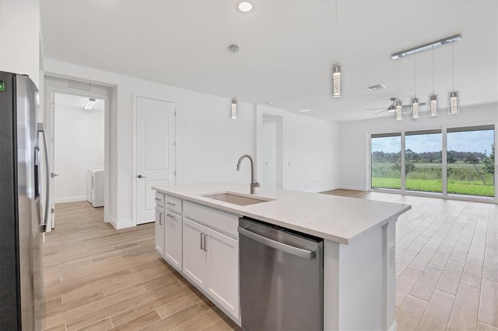 出租: $3,500 (3 贝兹, 2 浴室, 1764 平方英尺)