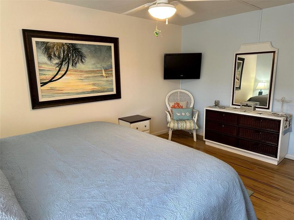 出租: $6,000 (2 贝兹, 2 浴室, 1182 平方英尺)