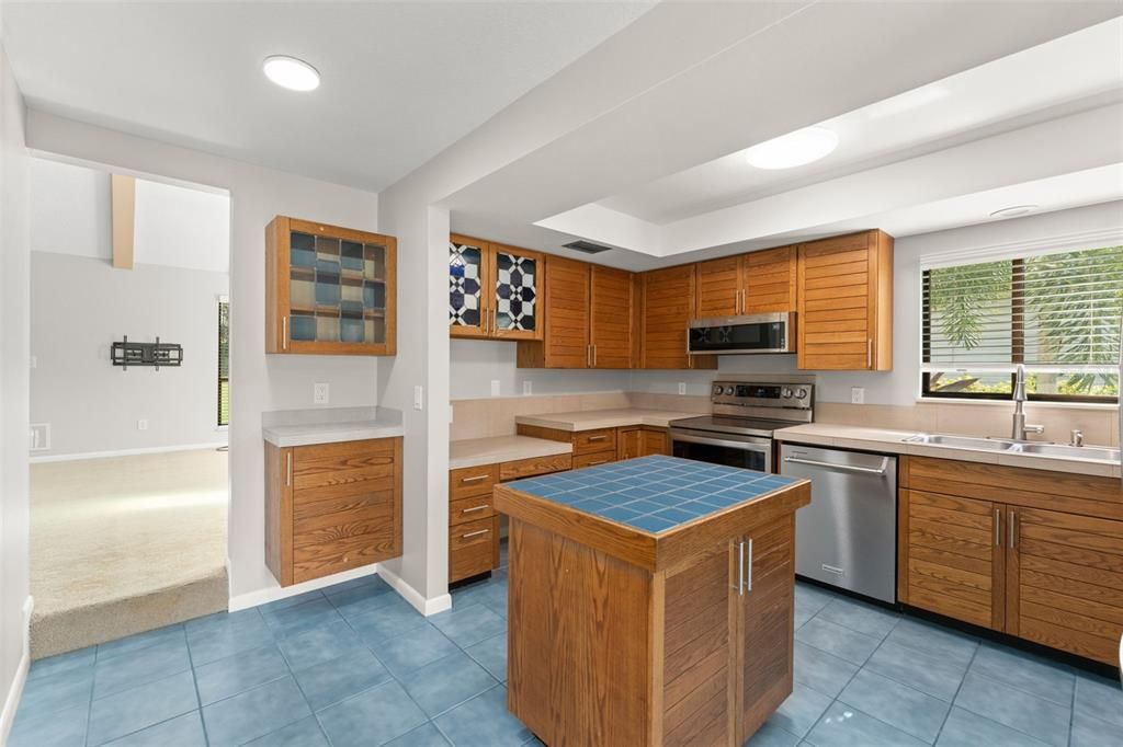 En Venta: $615,000 (2 camas, 2 baños, 1692 Pies cuadrados)