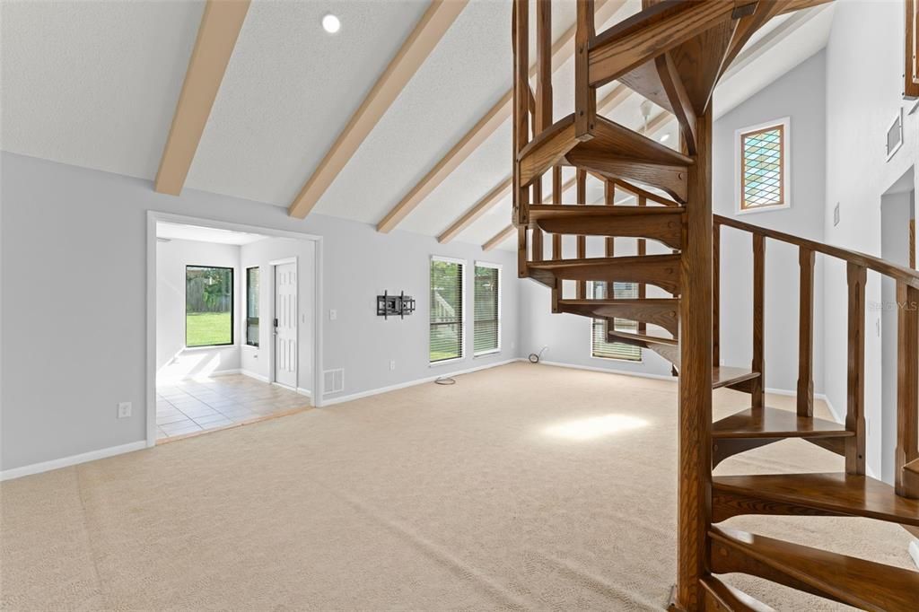 En Venta: $615,000 (2 camas, 2 baños, 1692 Pies cuadrados)