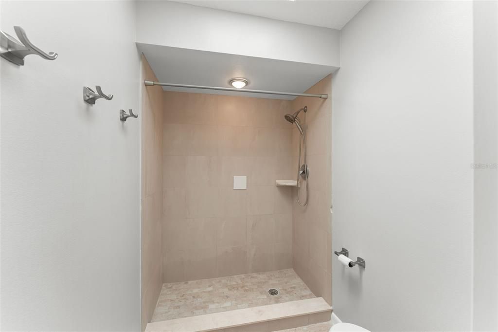 En Venta: $615,000 (2 camas, 2 baños, 1692 Pies cuadrados)