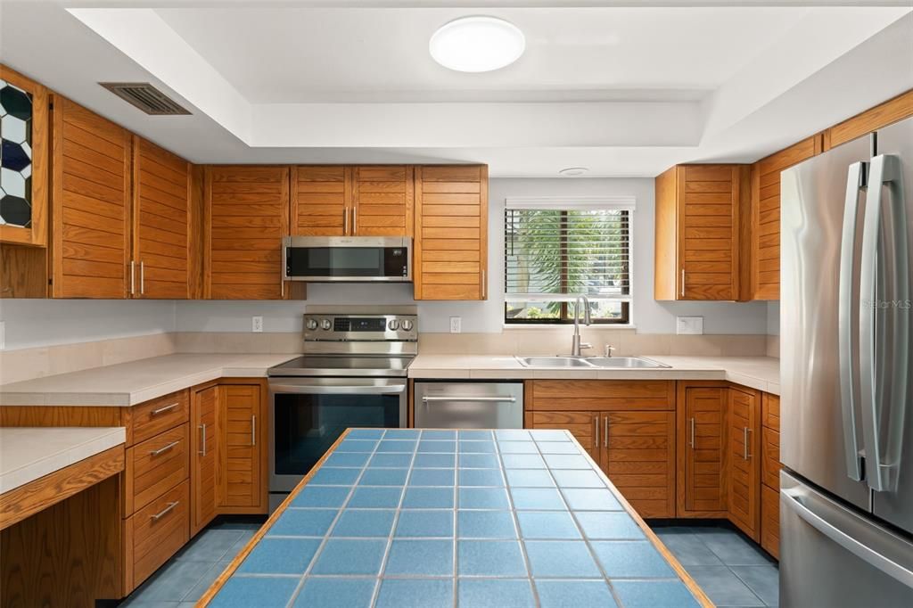 En Venta: $615,000 (2 camas, 2 baños, 1692 Pies cuadrados)