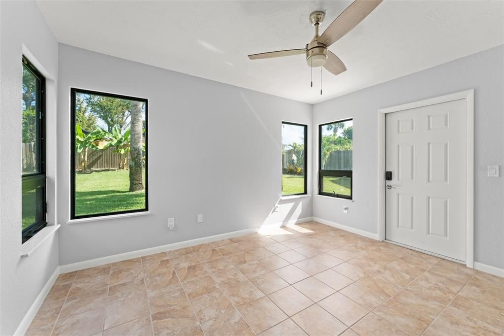 En Venta: $615,000 (2 camas, 2 baños, 1692 Pies cuadrados)