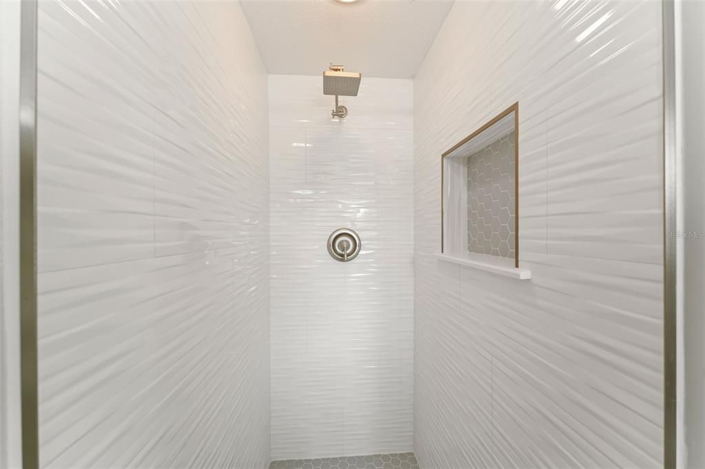 En Venta: $615,000 (2 camas, 2 baños, 1692 Pies cuadrados)