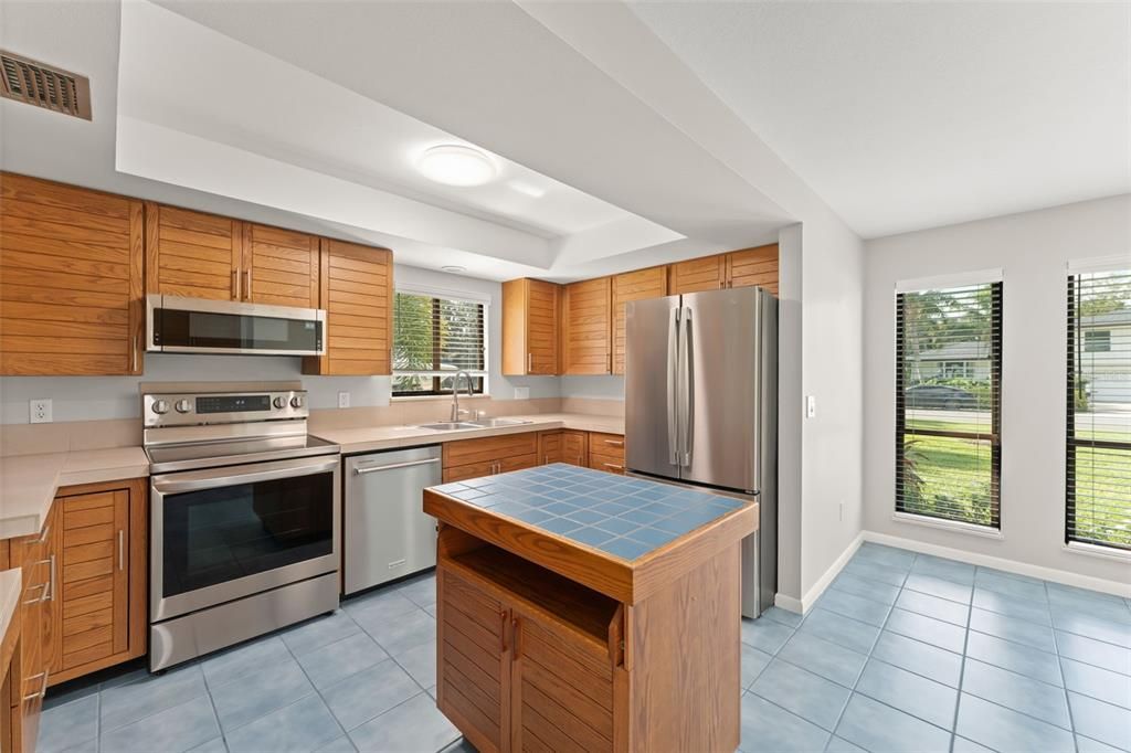 En Venta: $615,000 (2 camas, 2 baños, 1692 Pies cuadrados)