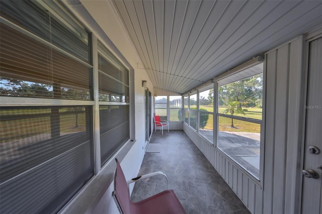 待售: $130,000 (2 贝兹, 2 浴室, 984 平方英尺)