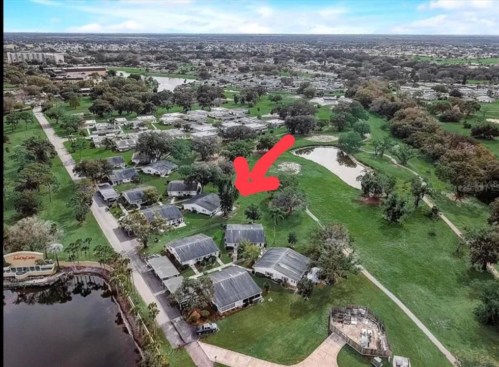 待售: $130,000 (2 贝兹, 2 浴室, 984 平方英尺)