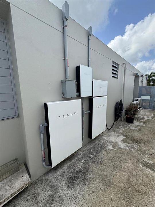 合同活跃: $360,000 (3 贝兹, 2 浴室, 1179 平方英尺)