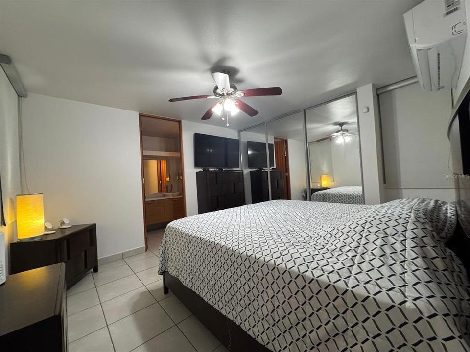 合同活跃: $360,000 (3 贝兹, 2 浴室, 1179 平方英尺)