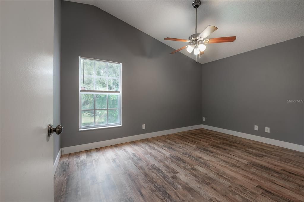 На продажу: $375,000 (3 спален, 2 ванн, 1124 Квадратных фут)