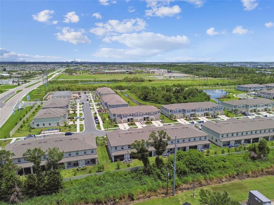 На продажу: $254,400 (2 спален, 2 ванн, 1532 Квадратных фут)