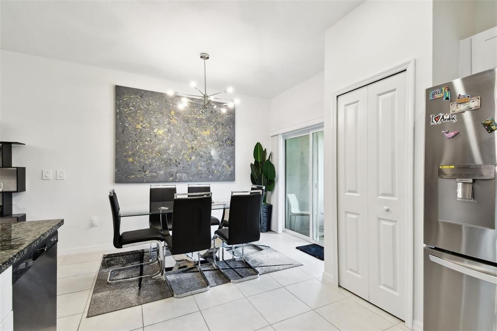 На продажу: $254,400 (2 спален, 2 ванн, 1532 Квадратных фут)