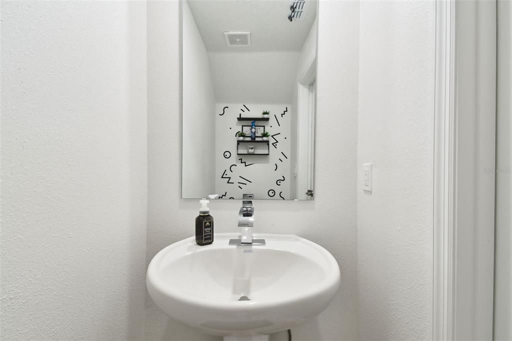 На продажу: $254,400 (2 спален, 2 ванн, 1532 Квадратных фут)