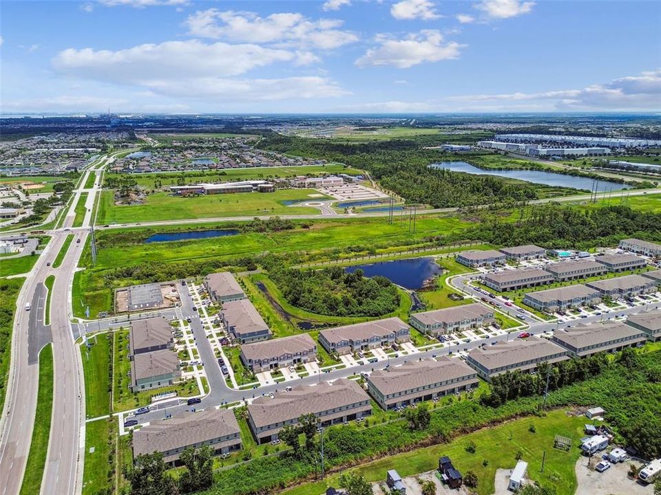 На продажу: $254,400 (2 спален, 2 ванн, 1532 Квадратных фут)